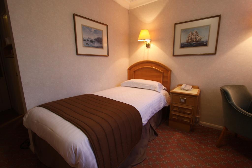 Swallow Churchgate Hotel Harlow Oda fotoğraf