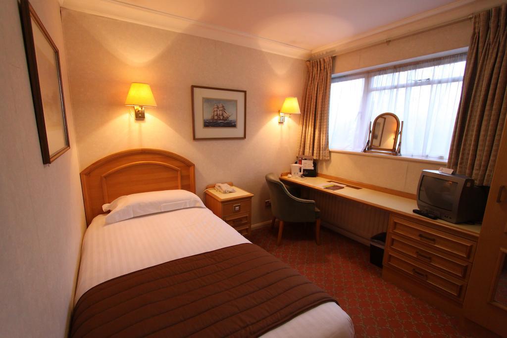 Swallow Churchgate Hotel Harlow Oda fotoğraf