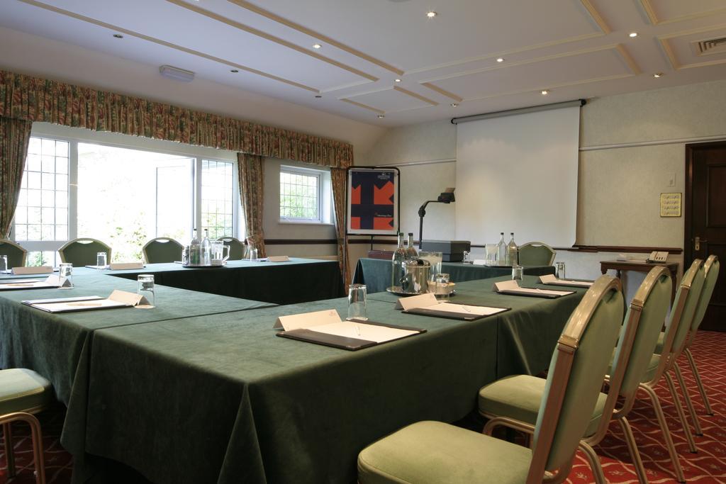 Swallow Churchgate Hotel Harlow Konforlar fotoğraf
